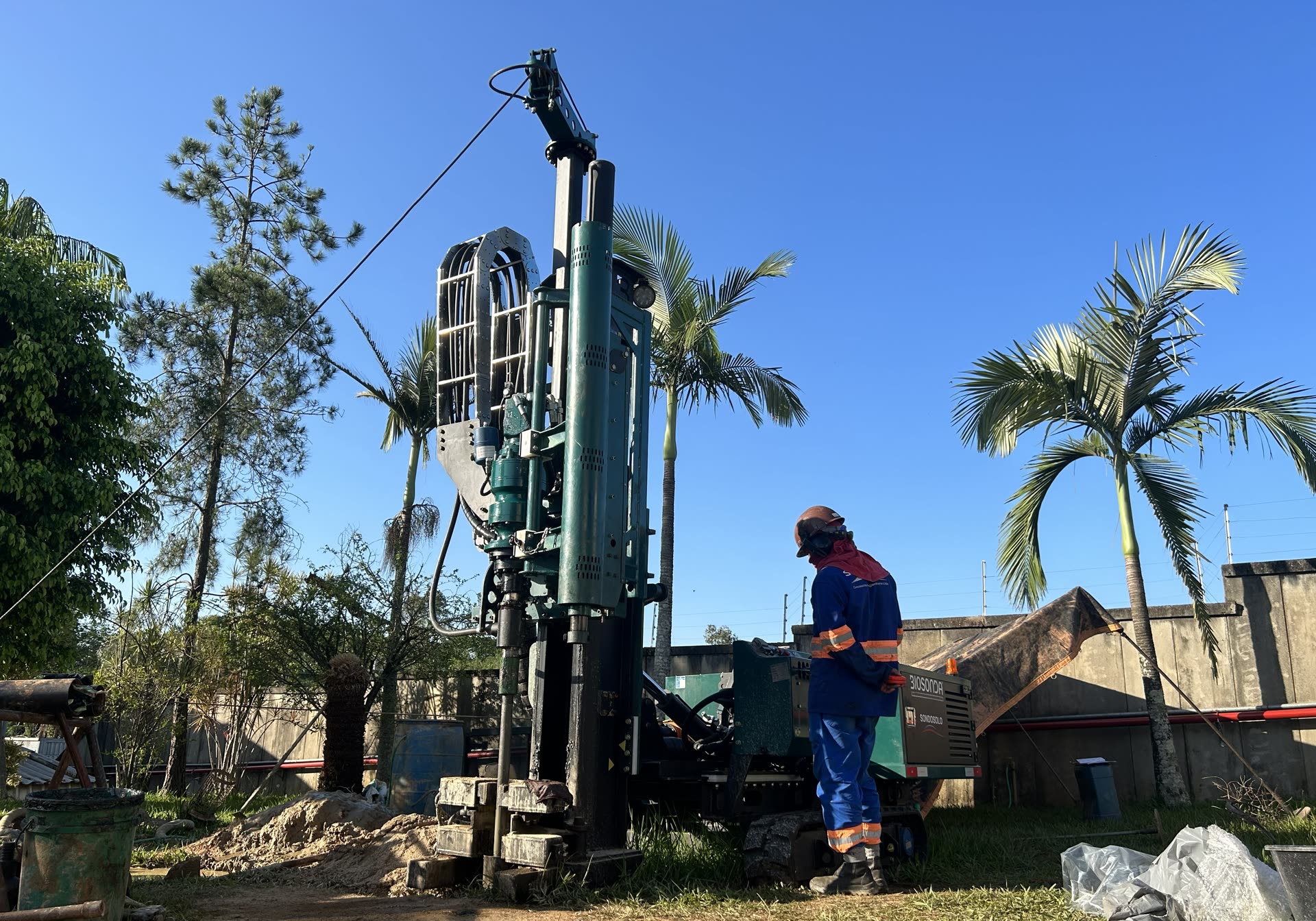 Biosonda BIO 300M hydraulic drill for geotechnical drilling and soil drilling