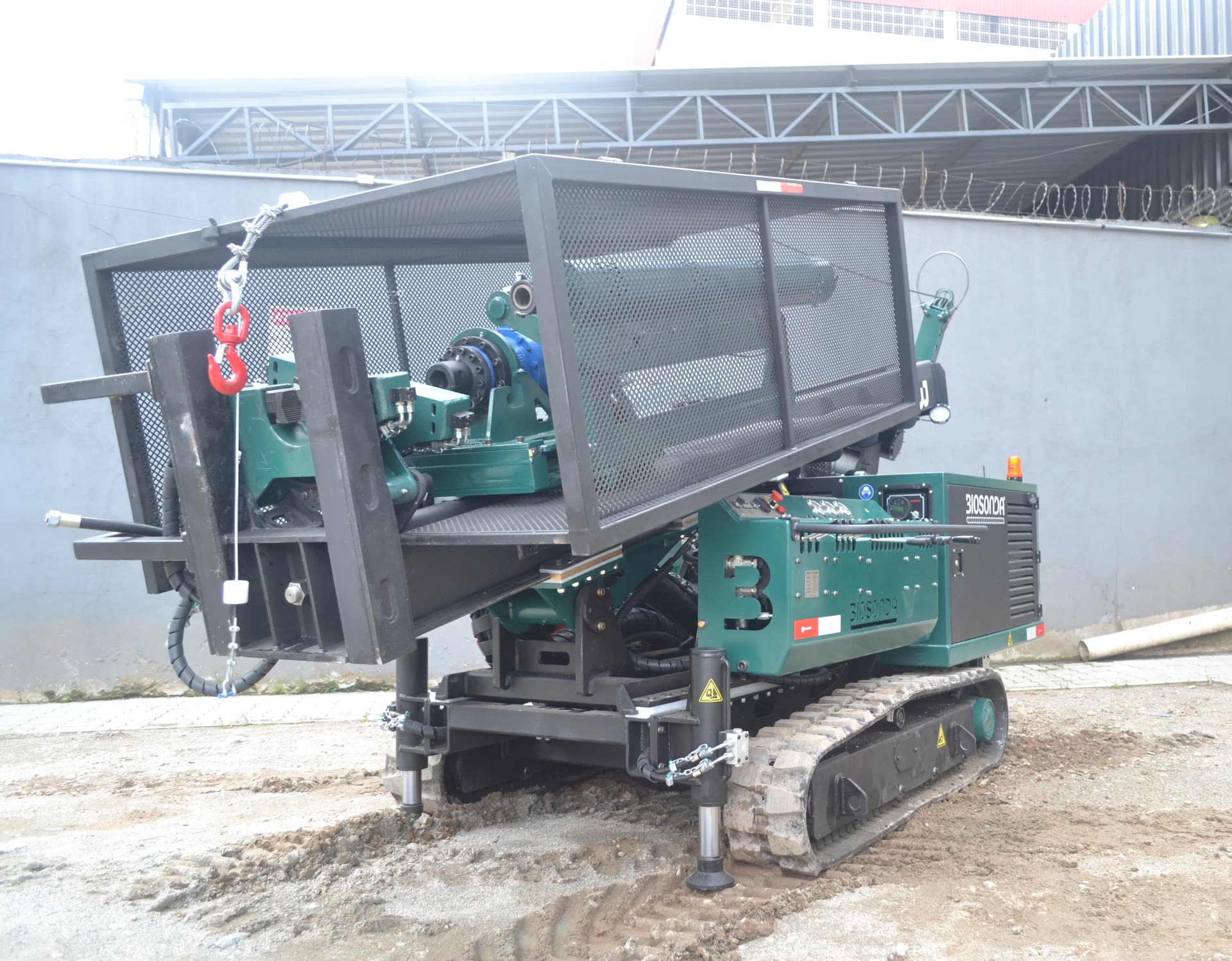 Biosonda BIO 400S multifunctional hydraulic drilling rig for geotechnical drilling